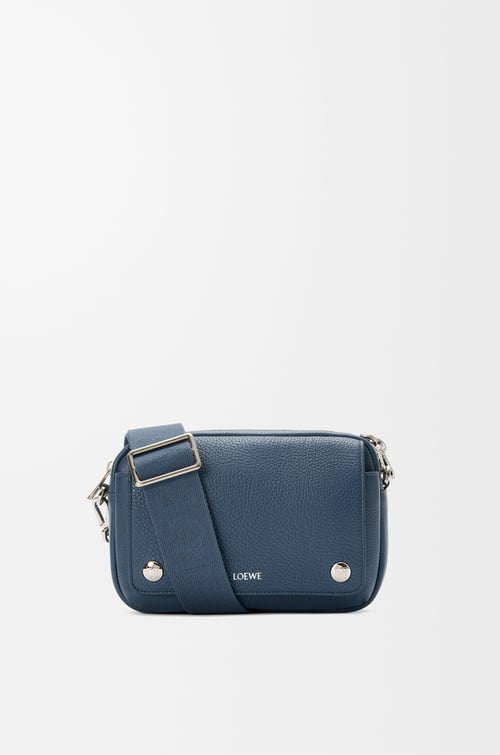 LOEWE ペブル メッセンジャーバッグ スモール（サプルグレインカーフ） インディゴダイ