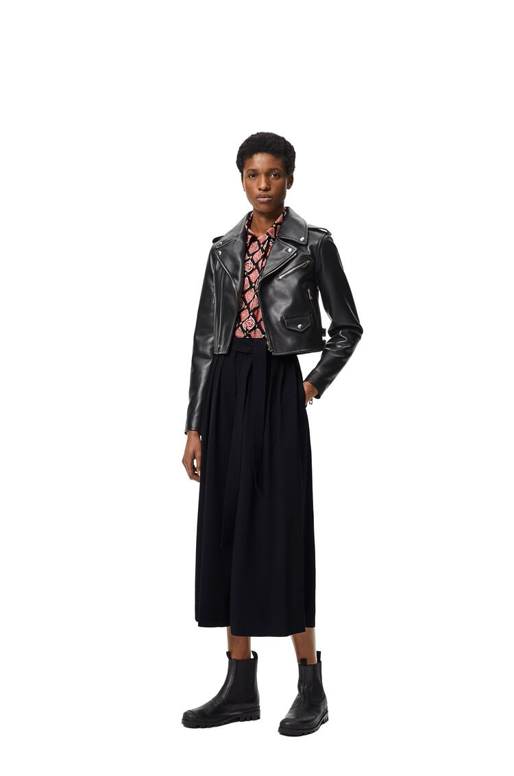 Cropped belted trousers in acetate and viscose LOEWE Cropped belted trousers in acetate and viscose Black pdp_rd