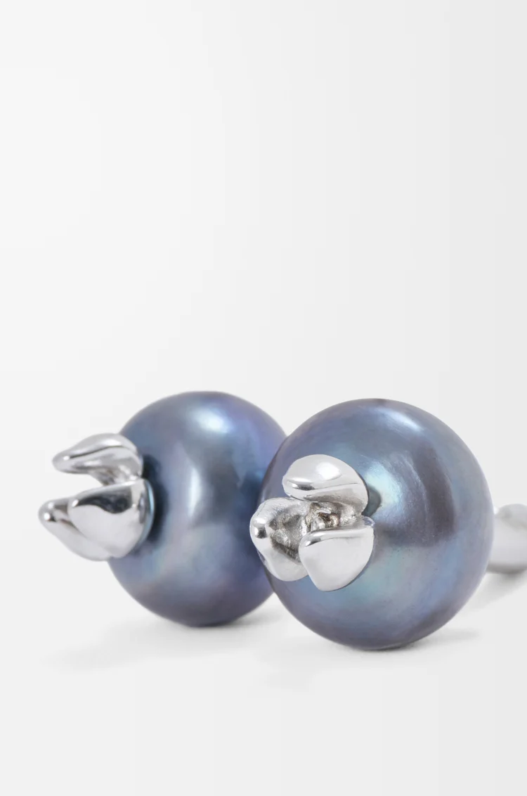 LOEWE Blueberry earrings in sterling silver and pearl Silver/Blue