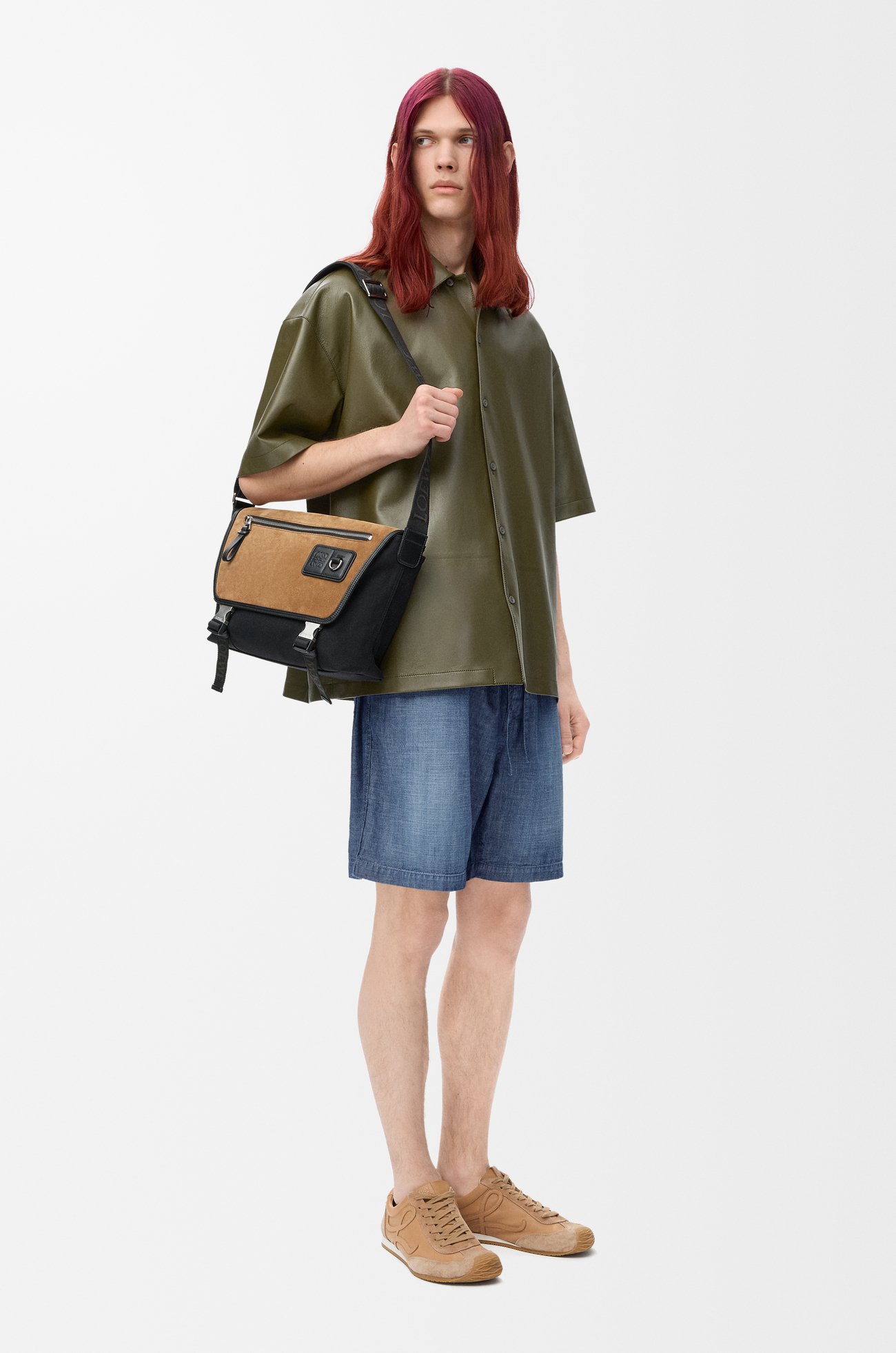 LOEWE Chemise à manches courtes en cuir d'agneau nappa Vert Kaki