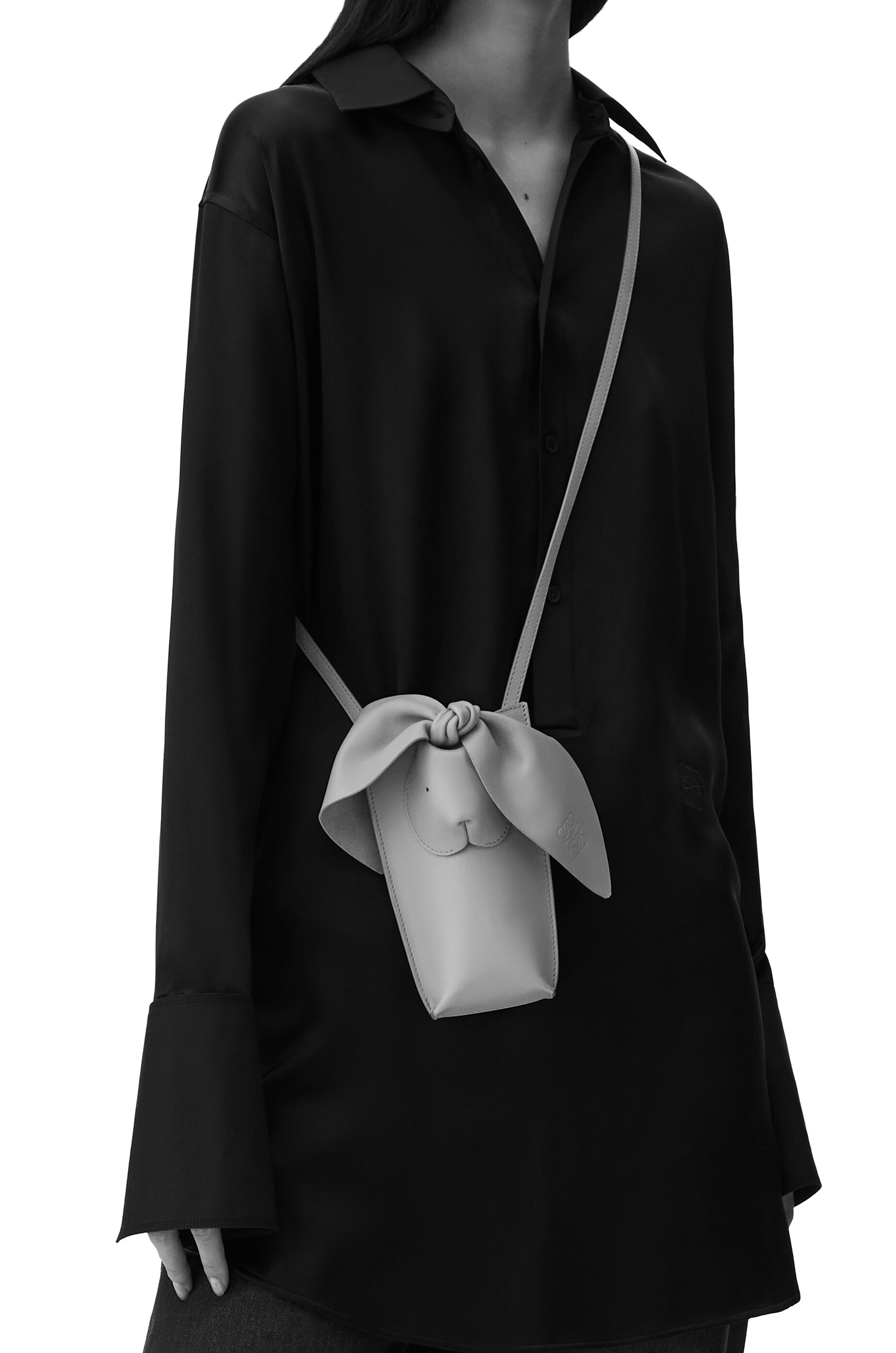 LOEWE ロエベ】卯年 バニーポケット クラシックカーフ www.freixenet.com