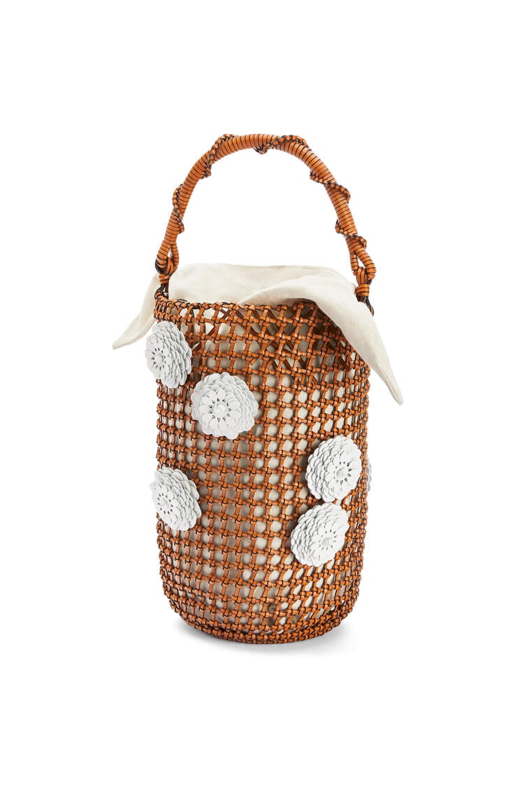 LOEWE Flower Bucket mesh bag in calfskin Tan pdp_rd