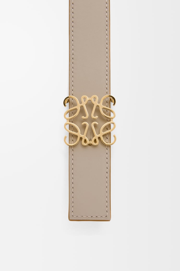LOEWE リバーシブル アナグラム ベルト（サプルグレインカーフ） クレイ/ゴールド
