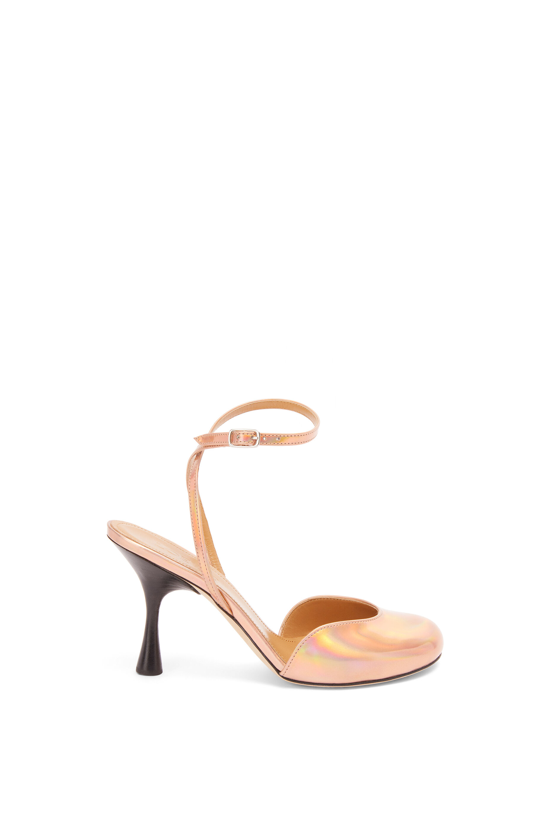 Ankle strap pump in holographic fabric 