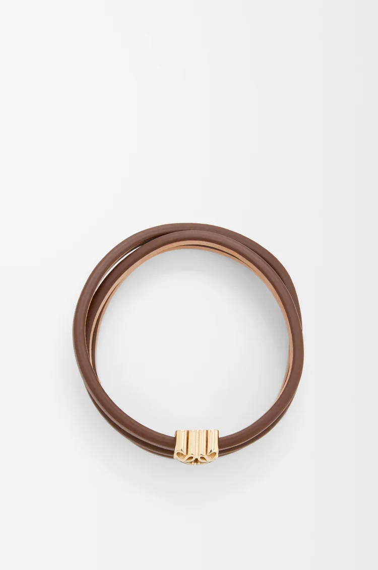 LOEWE アナグラム ボンベ ツイスト ブレスレット（カーフ） ココア