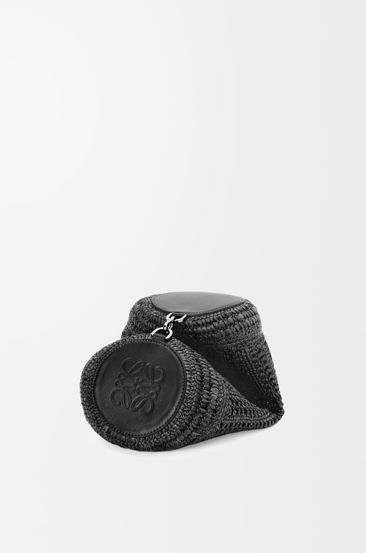 LOEWE Bracelet Pouch en rafia y piel de ternera Negro/Negro