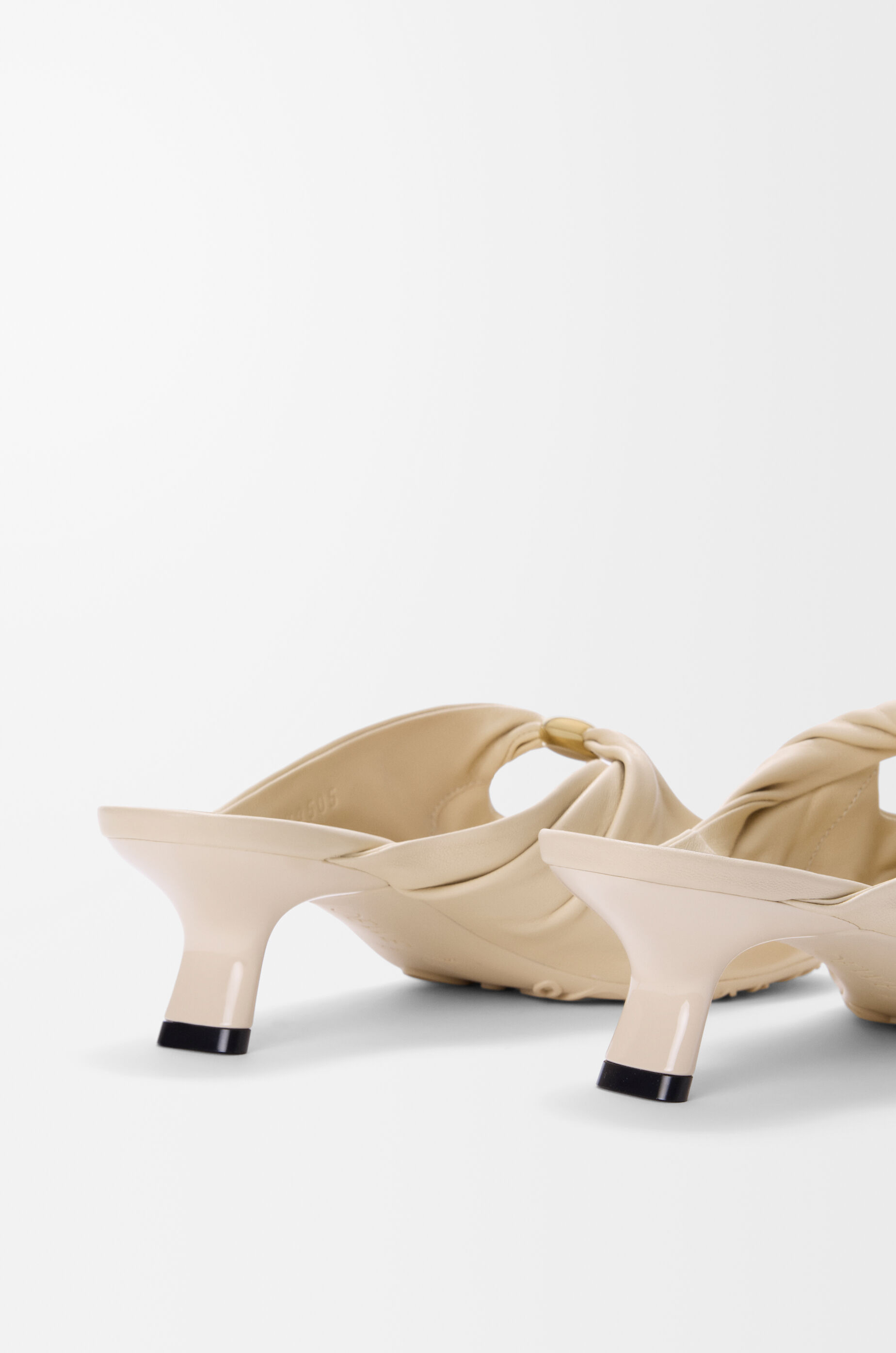 ペブル ソフト ミュール（ナパラム） ブラウン - LOEWE