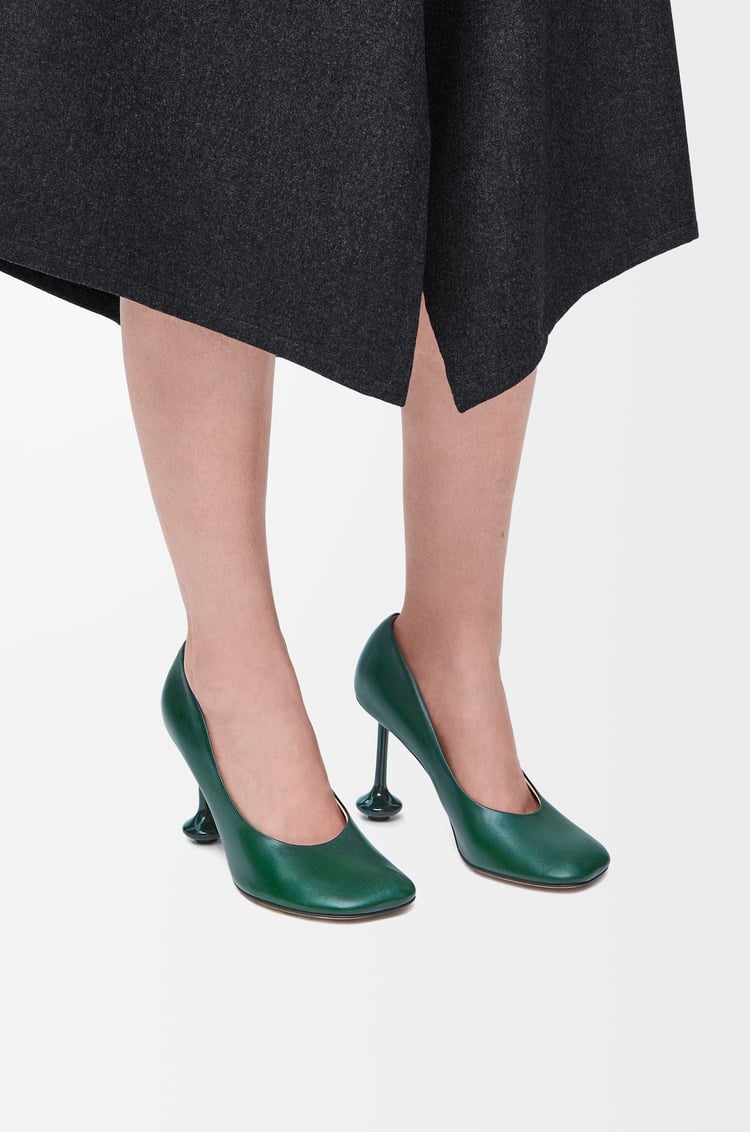 LOEWE Zapato de salón Toy en piel de cabra Verde Bosque
