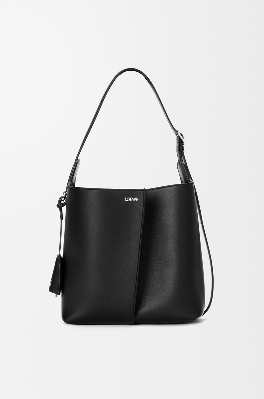 Medium Bilbao bucket in smooth calfskin