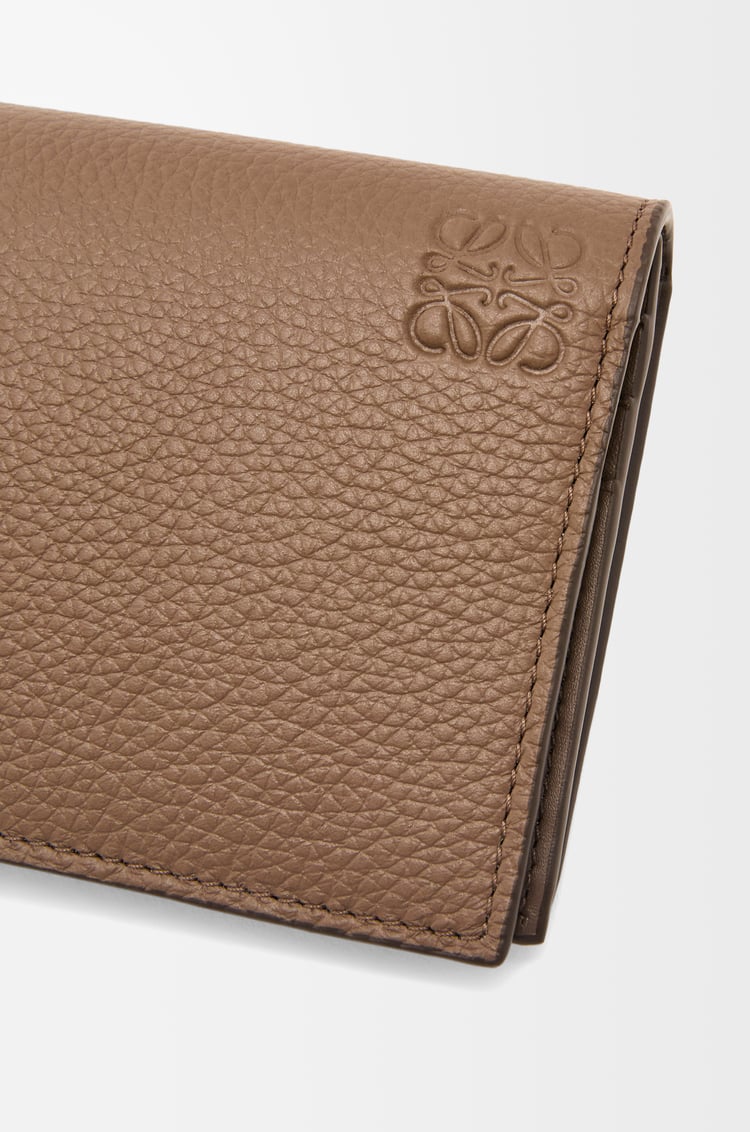 LOEWE Cartera horizontal larga en piel de ternera Marrón Invernal