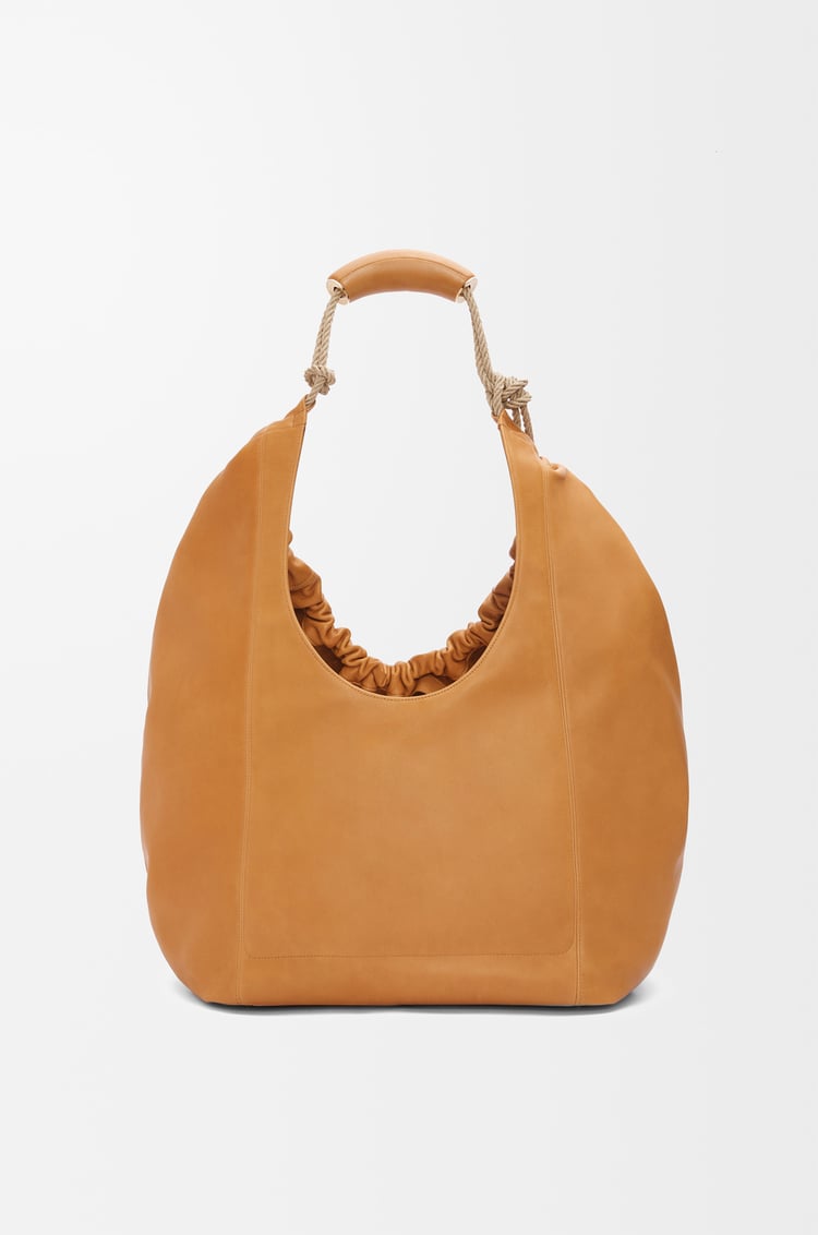 LOEWE XL Squeeze bag in natural calfskin Tan