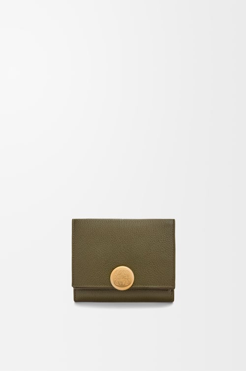 LOEWE Pebble trifold wallet in pebble grain calfskin Dark Khaki