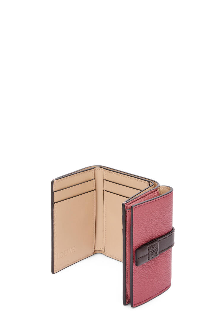 LOEWE Trifold wallet in soft grained calfskin Plumrose/Chocolate