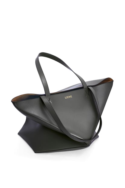 LOEWE XL Puzzle Fold Tote in shiny calfskin Black plp_rd