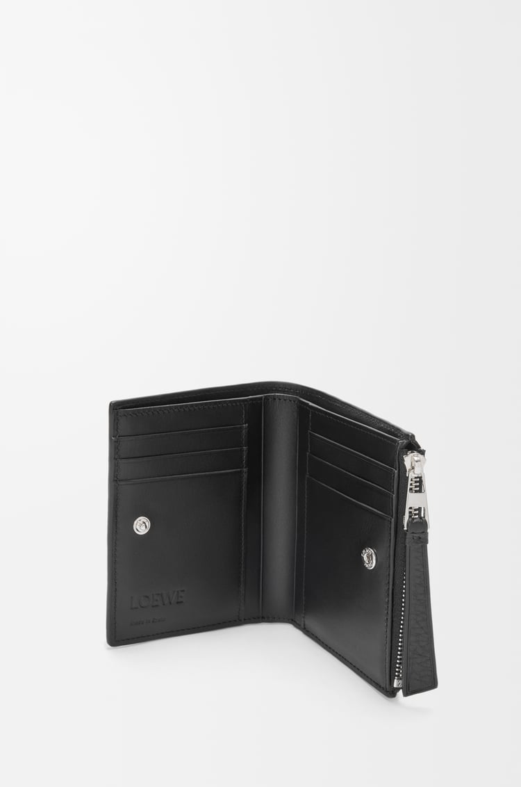 LOEWE 柔軟粒面小牛皮 Puzzle 窄版短錢包 黑色