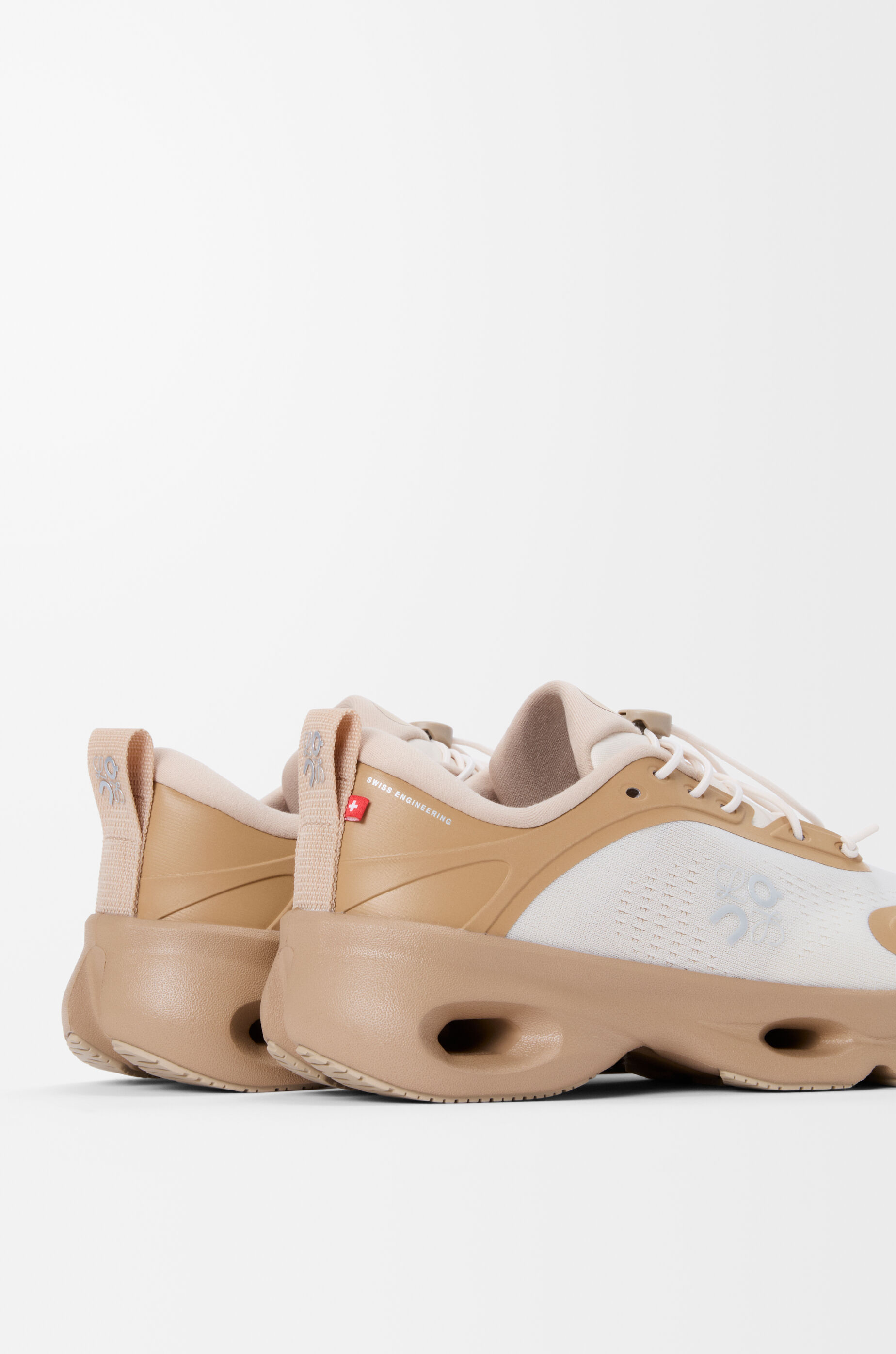 クラウドソロ スニーカー ベージュ - LOEWE