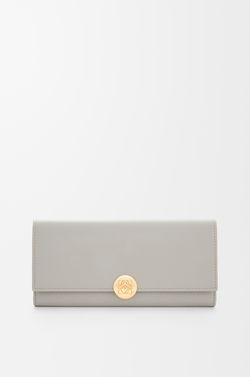 Pebble continental wallet in shiny nappa calfskin
