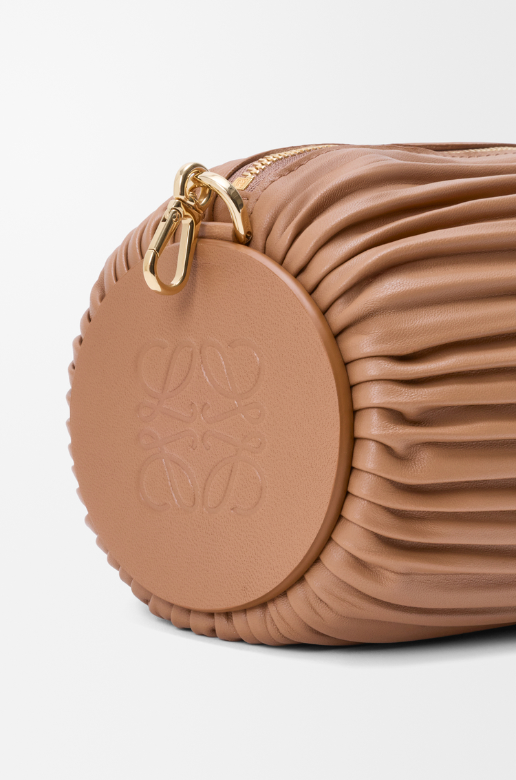 LOEWE ブレスレット ポーチ（プリーツナパラム） モカ