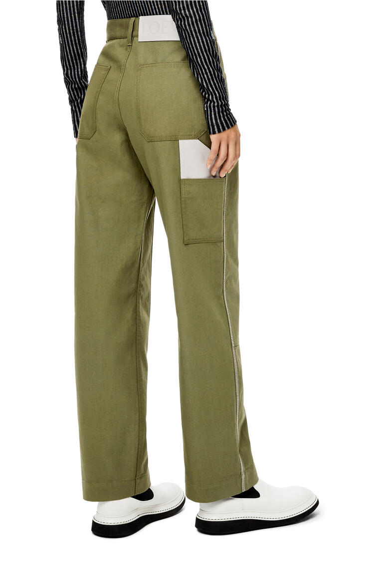 LOEWE Pantalón utilitario en algodón y lino Verde Salamander pdp_rd