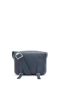 LOEWE XS 밀리터리 메신저 백 - 소프트 그레인 카프스킨 오션