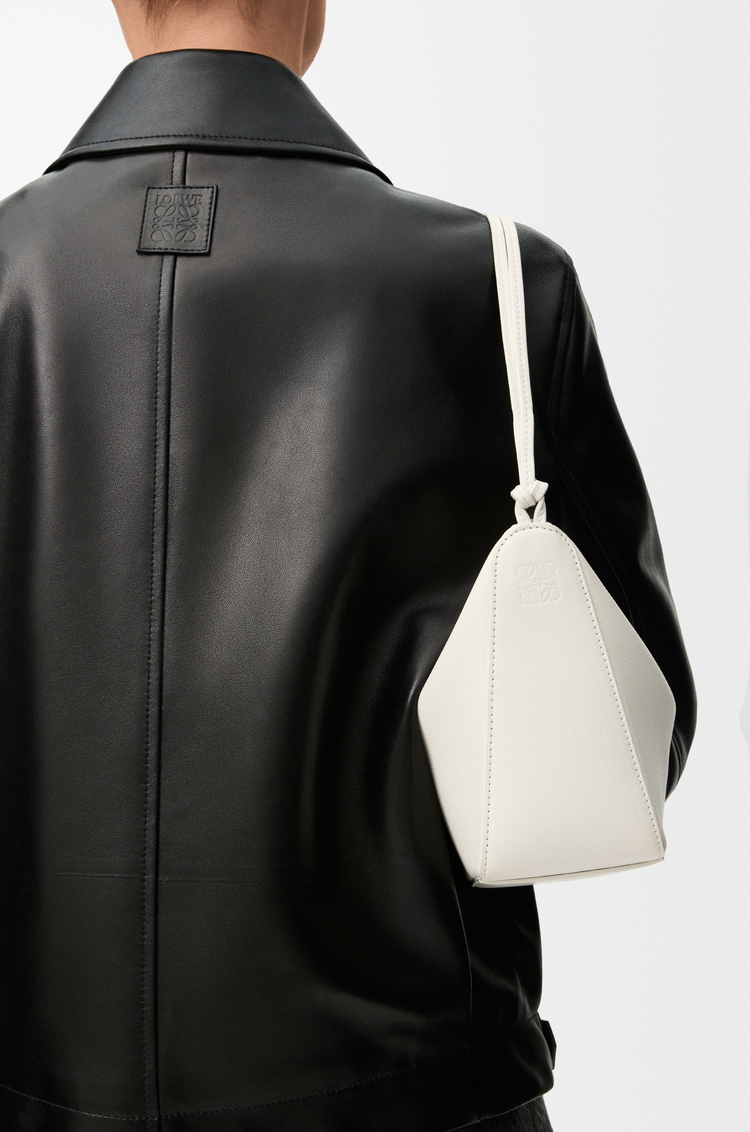 LOEWE 迷你经典牛皮革 Hammock Hobo 手袋 柔白色