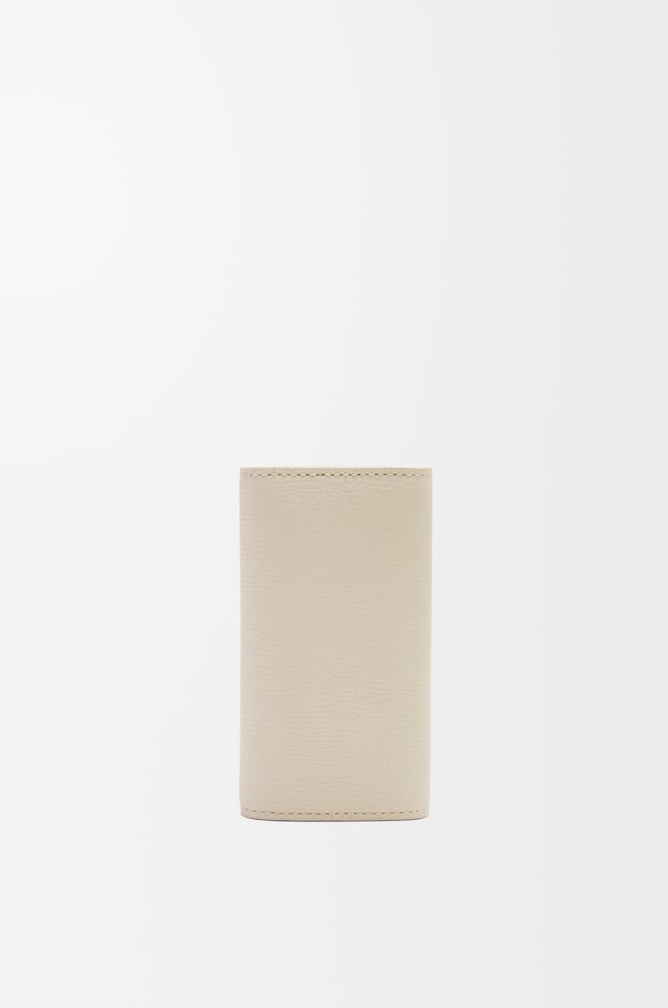 LOEWE アナグラム キーケース（ペブルグレインカーフ） ライトゴースト
