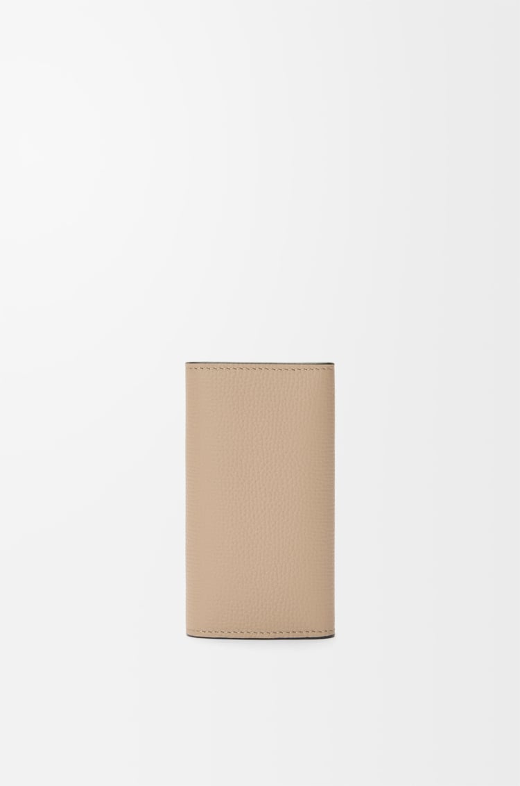 LOEWE 鵝卵石紋小牛皮 Anagram 鑰匙包 沙色