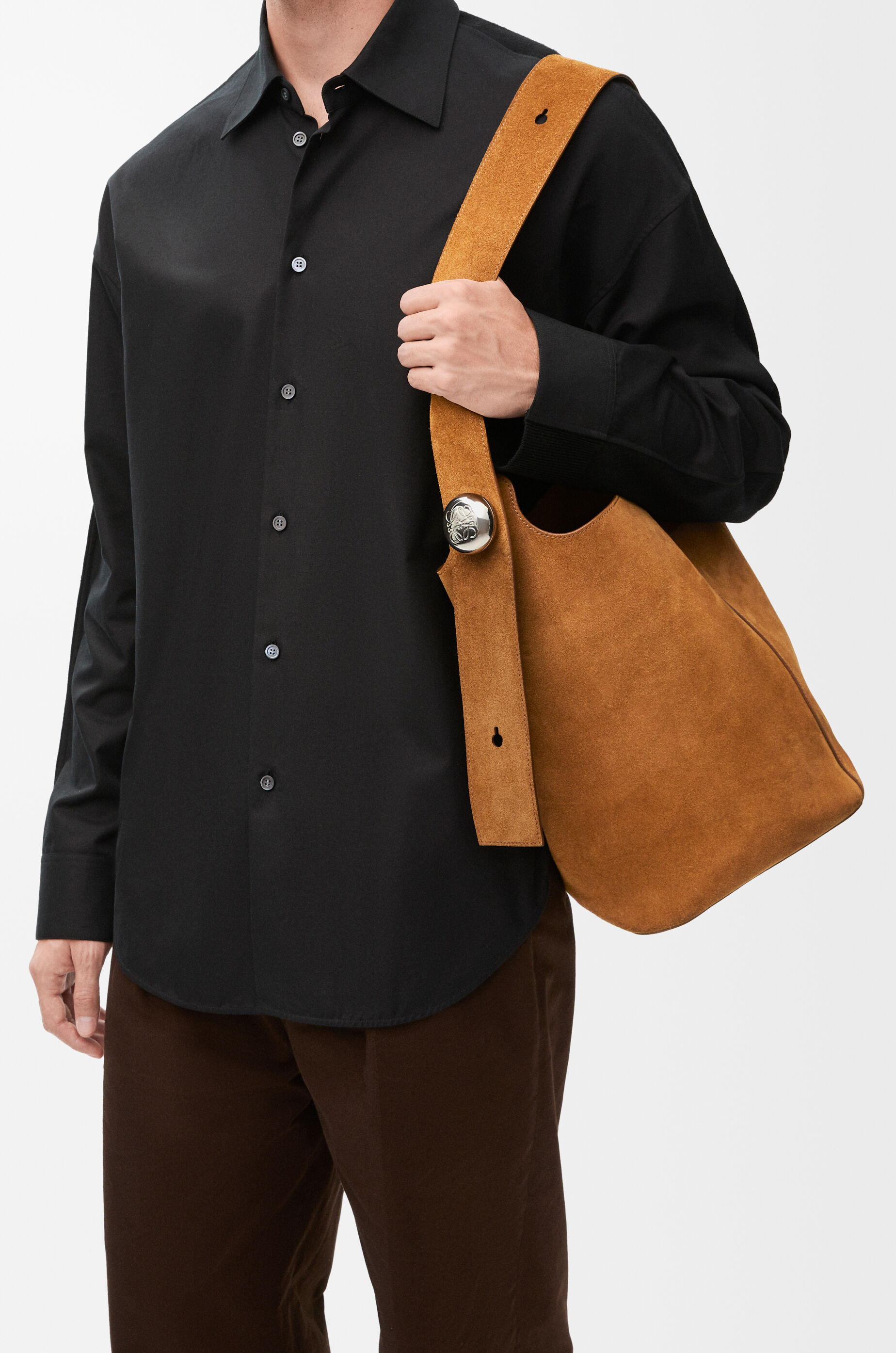 ペブル バケットバッグ ラージ（スエードカーフ） タバコ - LOEWE 