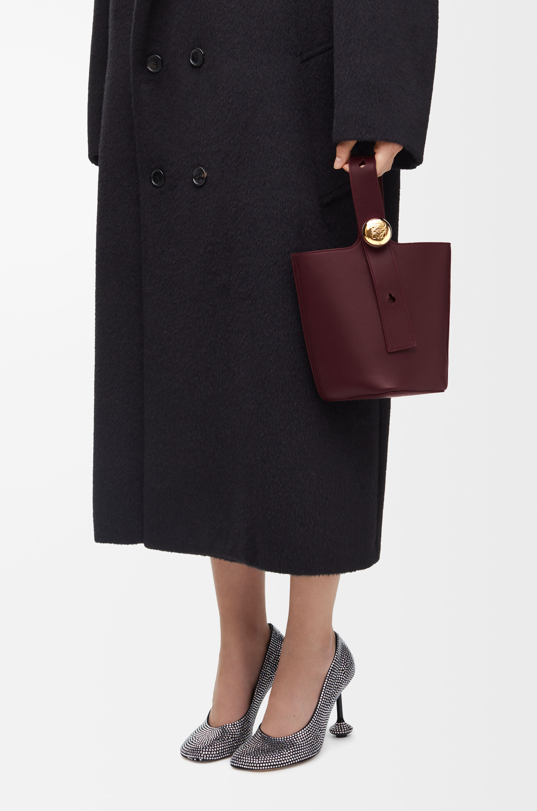 ペブル バケットバッグ ミニ（スムースカーフ） レッド - LOEWE