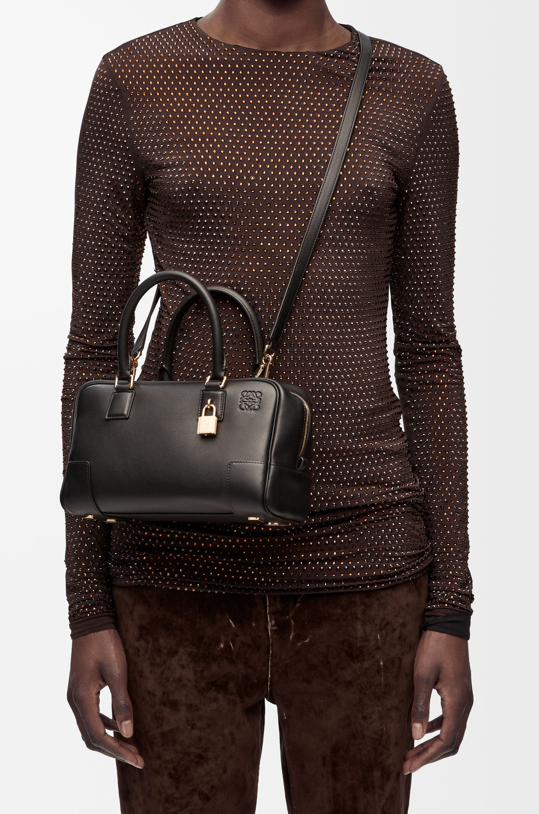 放送大学 割引 アマソナ23 LOEWE - ブラック バッグ（ナパカーフ） バッグ