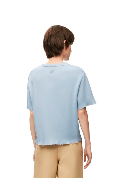 LOEWE Camiseta de corte boxy en mezcla de algodón Azul Palido plp_rd