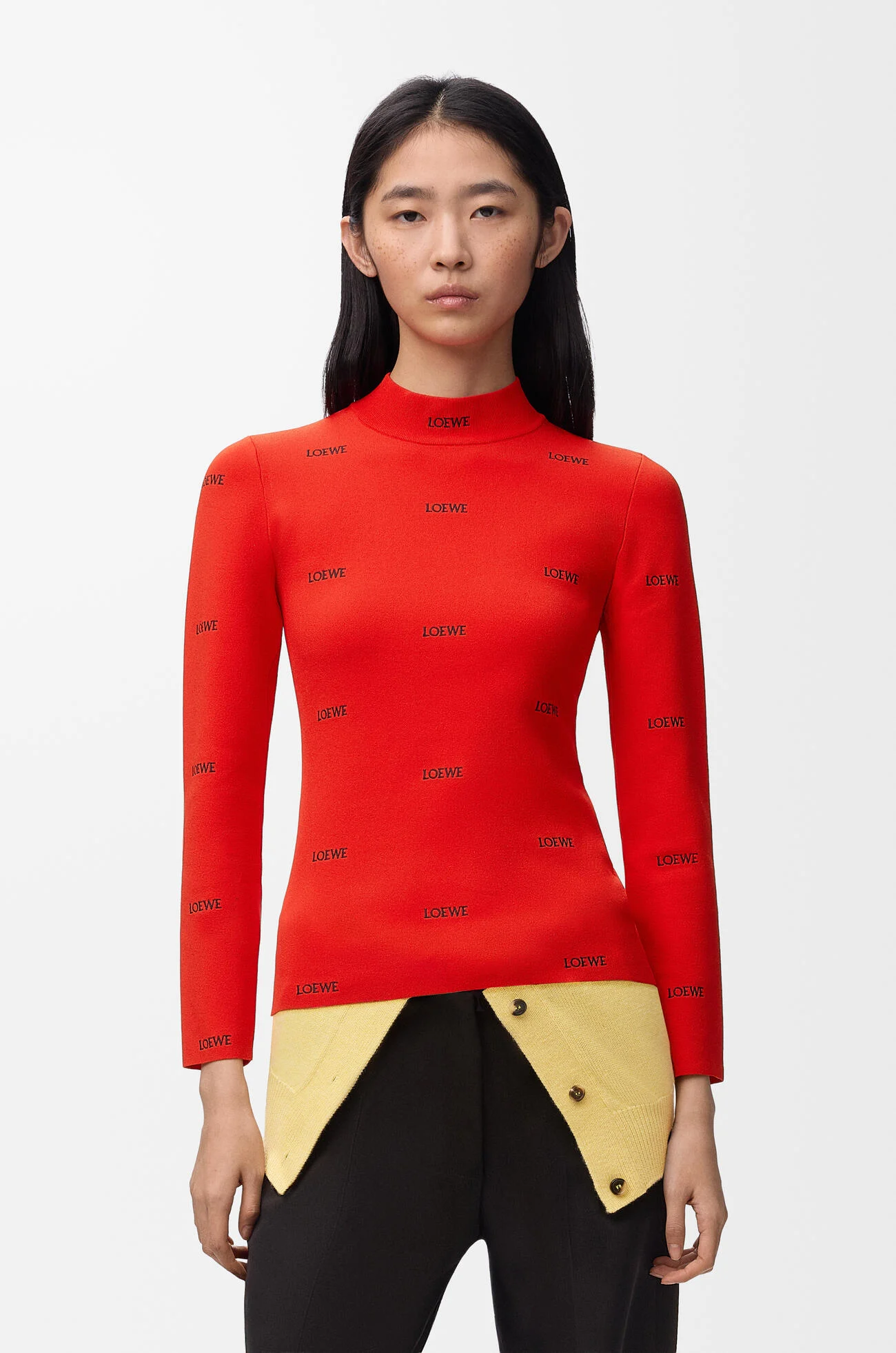 LOEWE トップス（レーヨンブレンド） レッド
