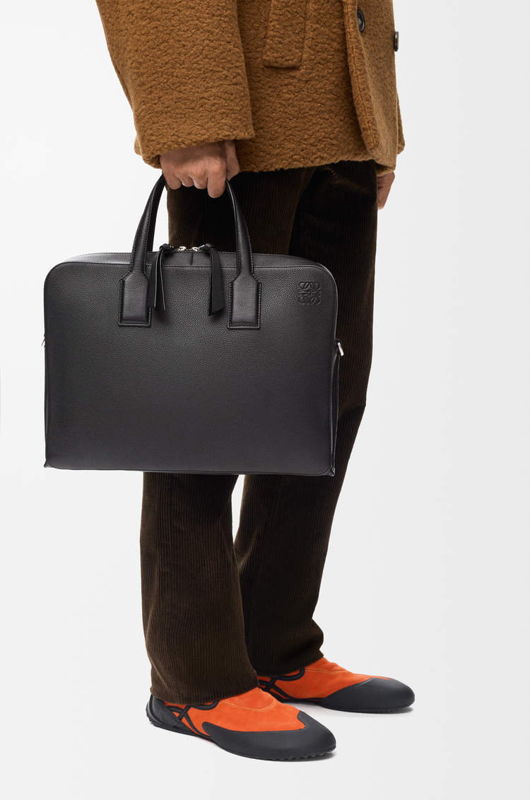 LOEWE ゴヤ スリム ブリーフケース（ソフトグレインカーフ） ブラック