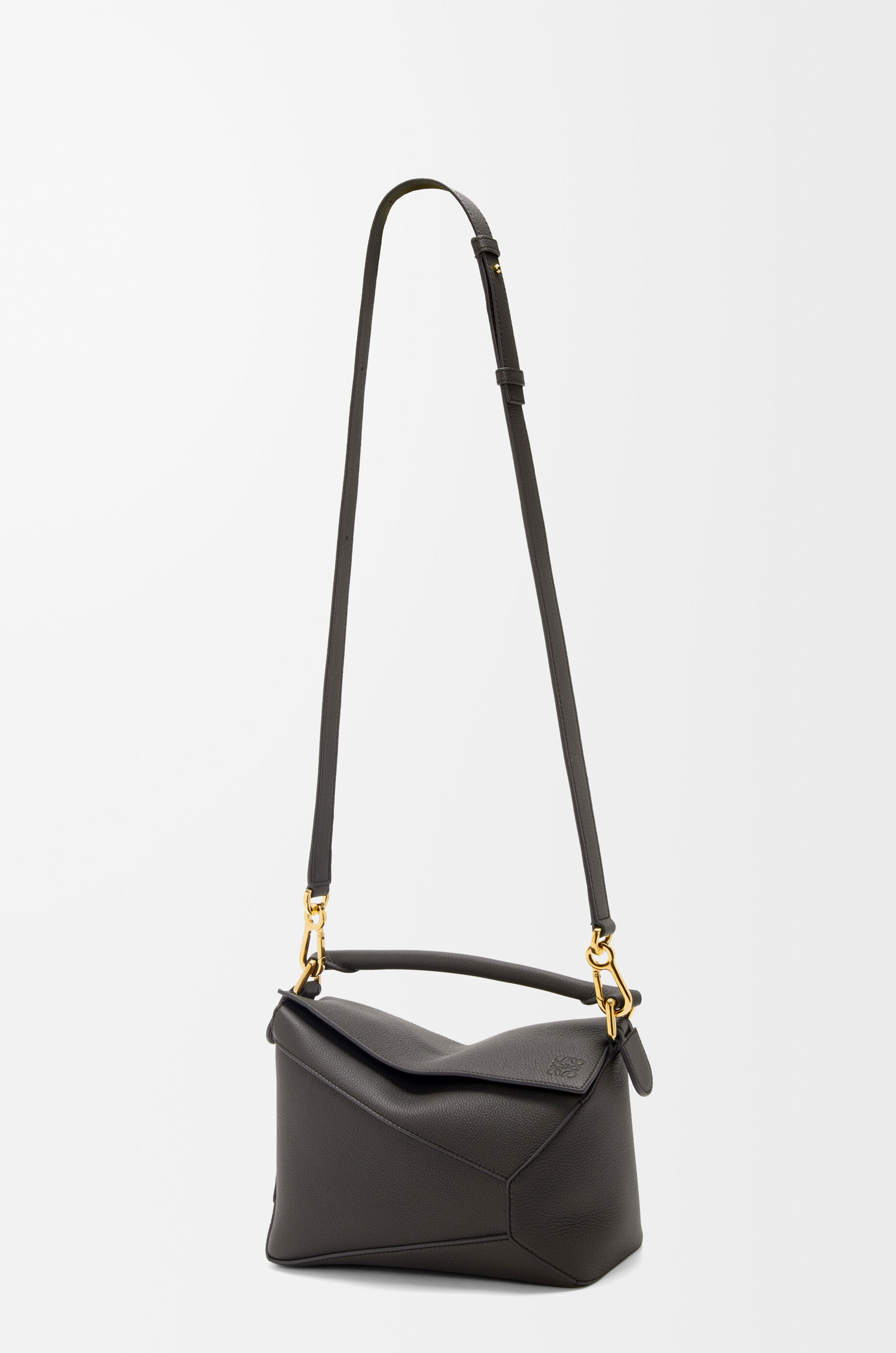 パズルバッグ スモール（ソフトグレインカーフ） グレー - LOEWE