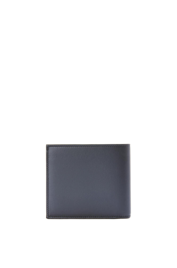 LOEWE Signature bifold wallet in calfskin Apple Green/Deep Navy pdp_rd