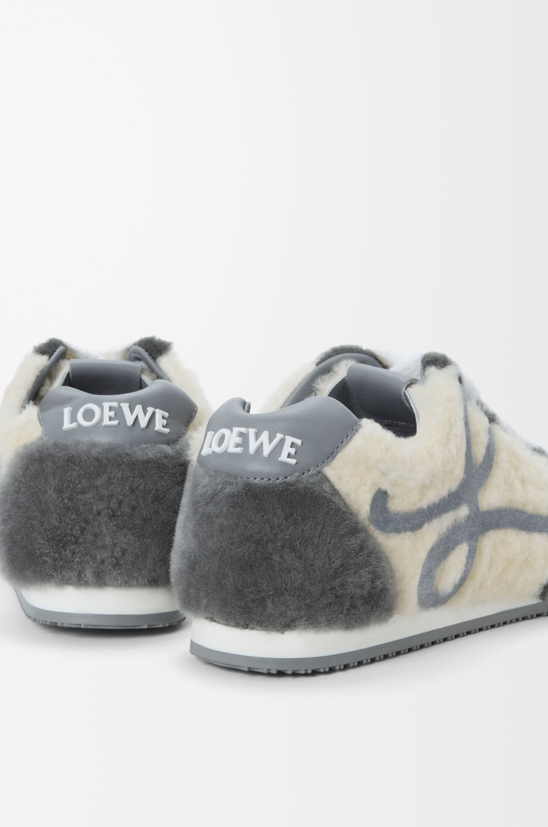 バレエランナー 2.0（シアリング） グレー - LOEWE