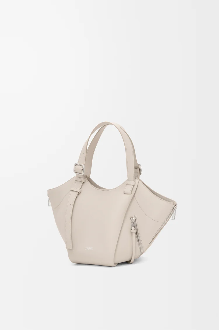 LOEWE 해먹 플립 백 - 클래식 카프스킨 라이트 고스트