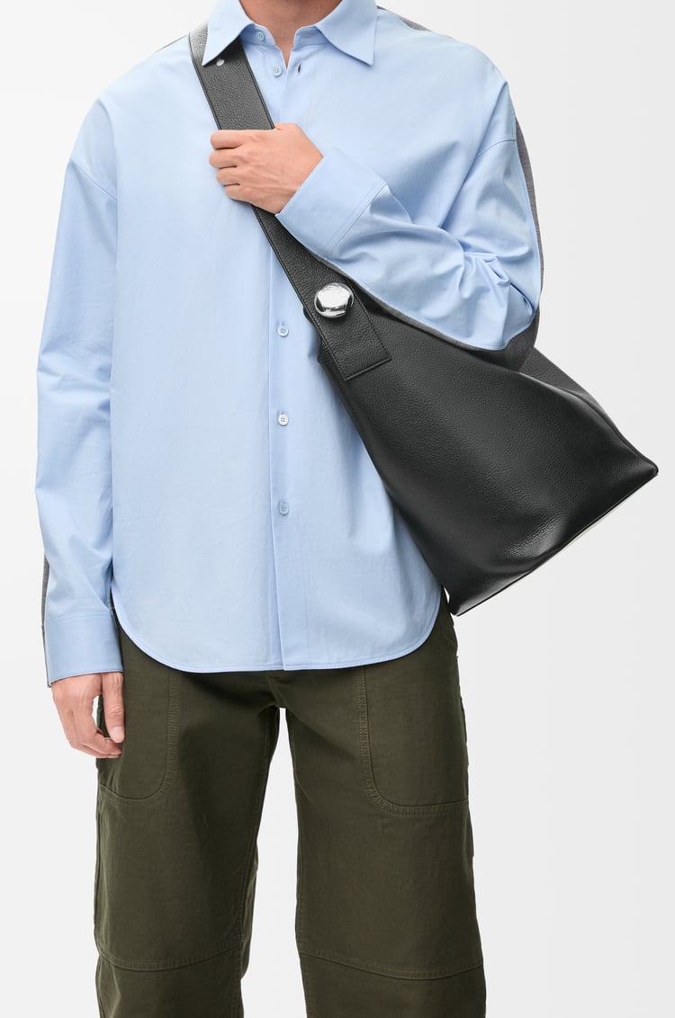LOEWE Bolso Pebble Bucket grande en piel de ternera Negro