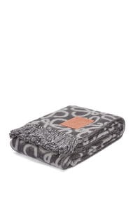 LOEWE Anagram blanket in alpaca and wool 黑色/灰色