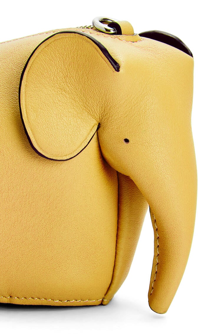 LOEWE Elephant Pouch in classic calfskin Yellow