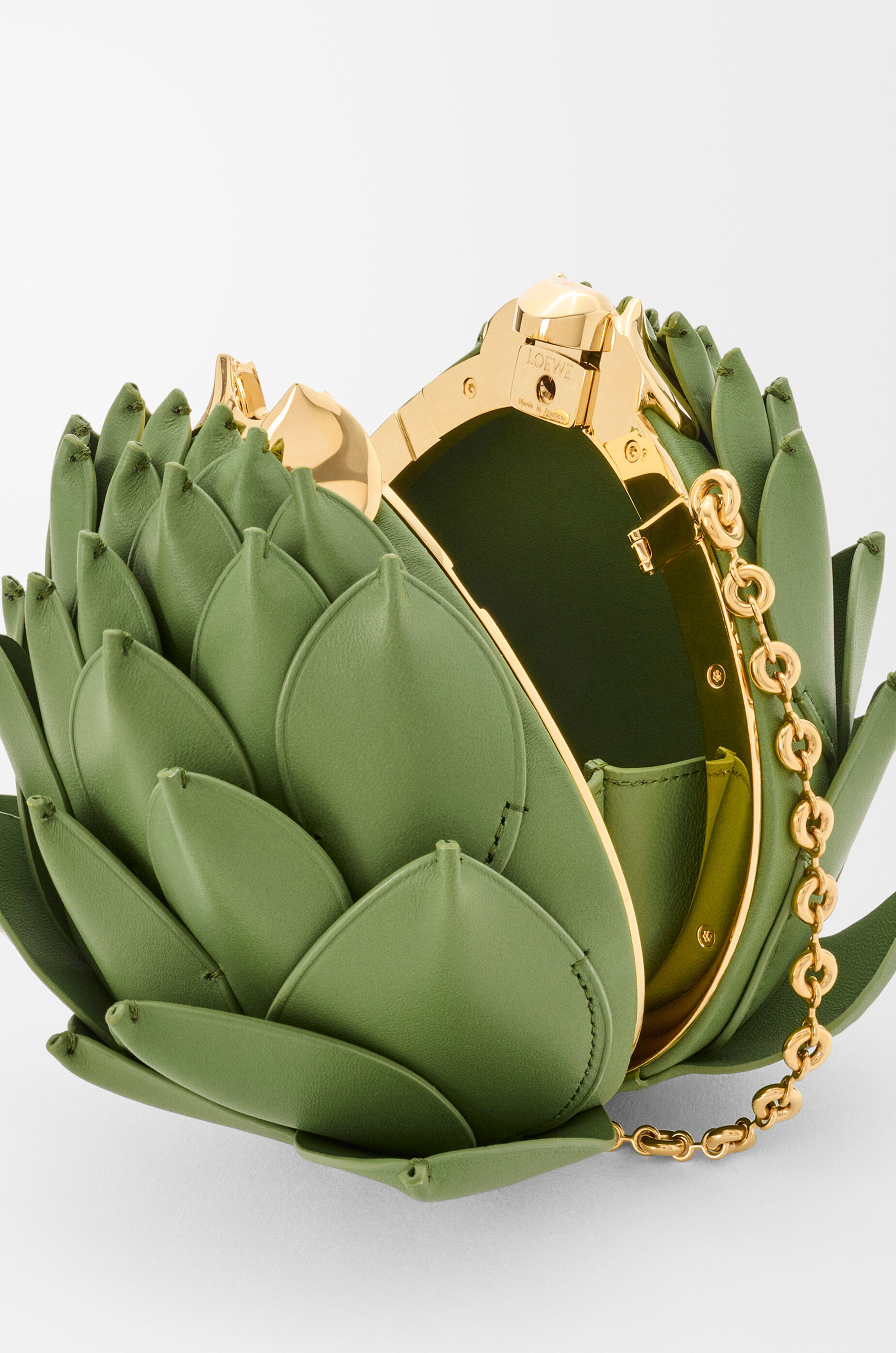 Artichoke clutch in nappa lambskin Green - LOEWE USA Official Website