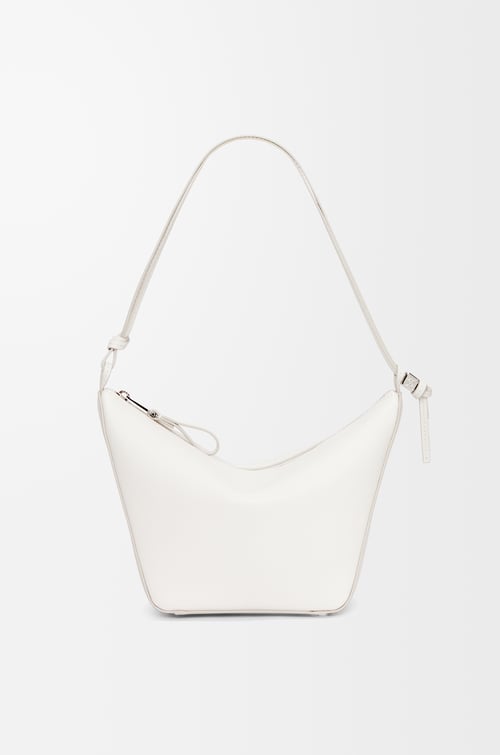 LOEWE Mini Hammock Hobo en piel de ternera Blanco Suave plp_rd