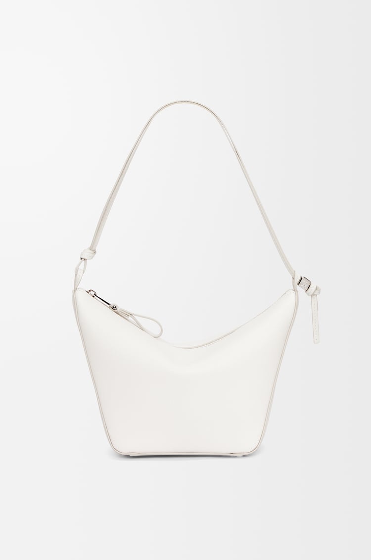 LOEWE Mini Hammock hobo in classic calfskin Soft White