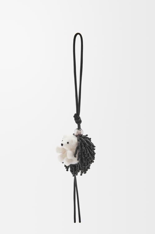 LOEWE ヘッジホッグ チャーム（フェルト/ビーズ/カーフ） ブラック/ソフトホワイト