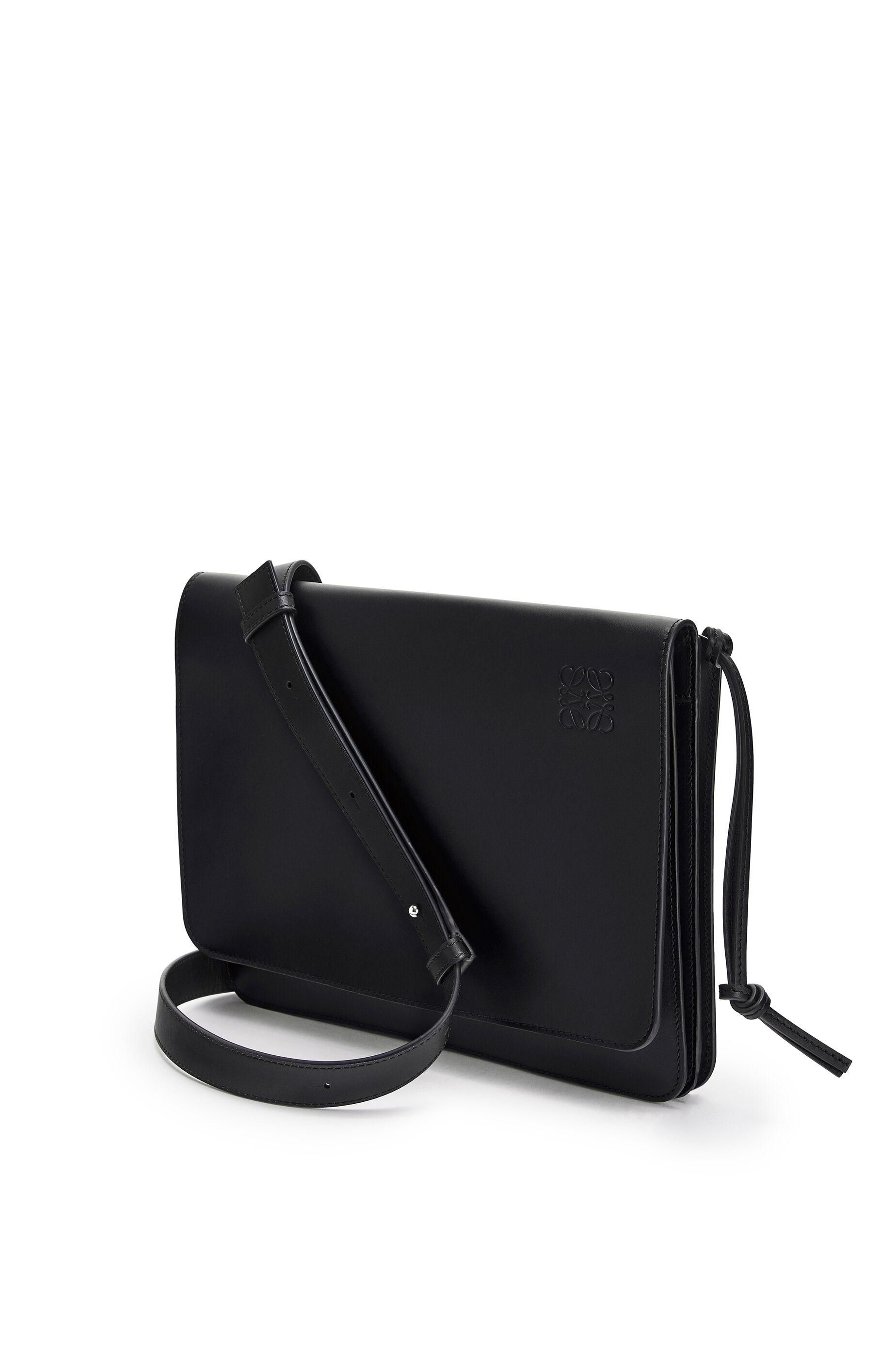 Gusset flat messenger bag in smooth calfskin Black LOEWE