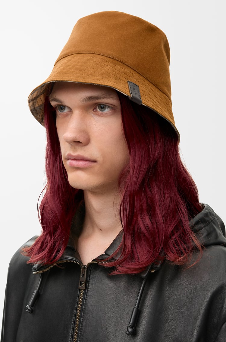 LOEWE Reversible bucket hat in waxed canvas and tartan Beige