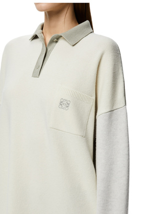 LOEWE Jersey oversize en lana con cuello de polo Ecru/Gris plp_rd
