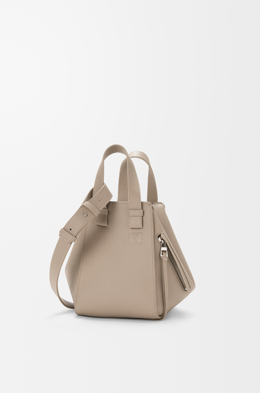 Compact Hammock bag in soft grained calfskin