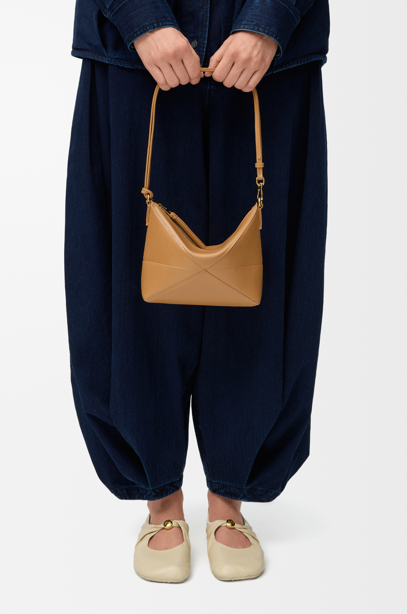 LOEWE Puzzle Fold pouch in shiny nappa calfskin Warm Desert
