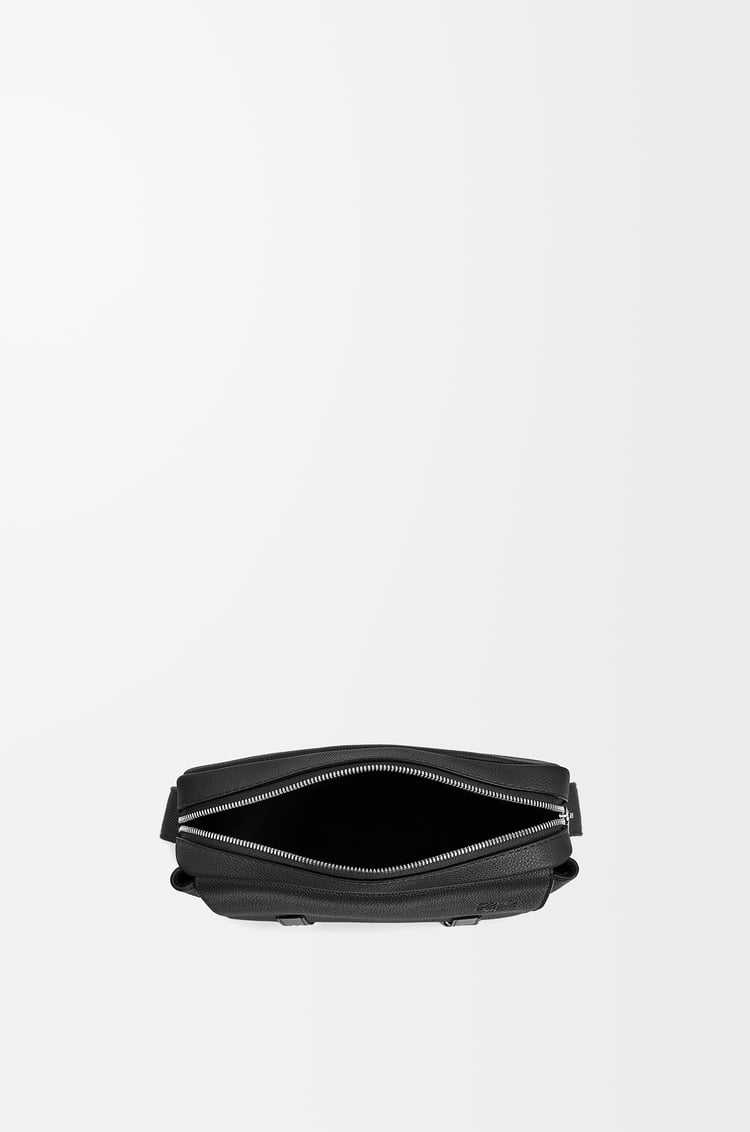 LOEWE Bolso Military Messenger XS en piel de ternera Negro